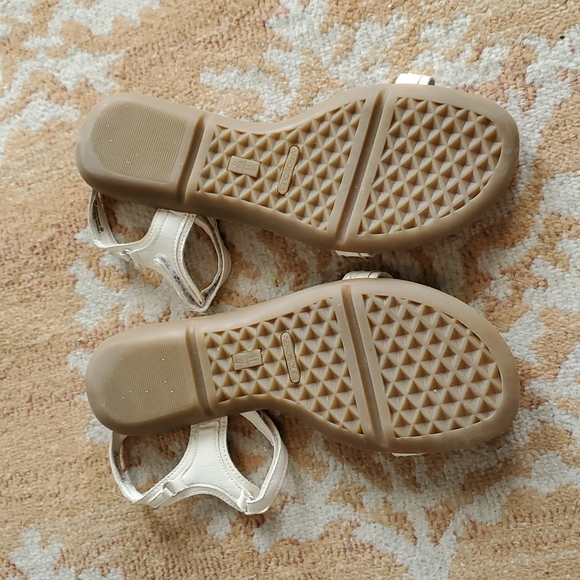 Sandals - Picture 2 of 4